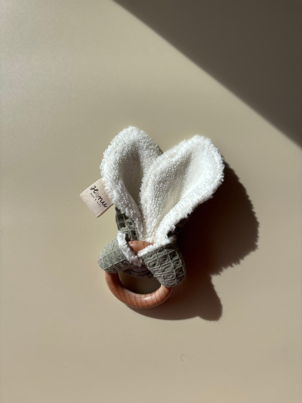 Mordedor bunny waffle verde